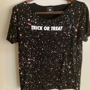 Adult Denim & Flower Halloween Theme “Trick or Treat “ Paint Splattered Tee Sz M